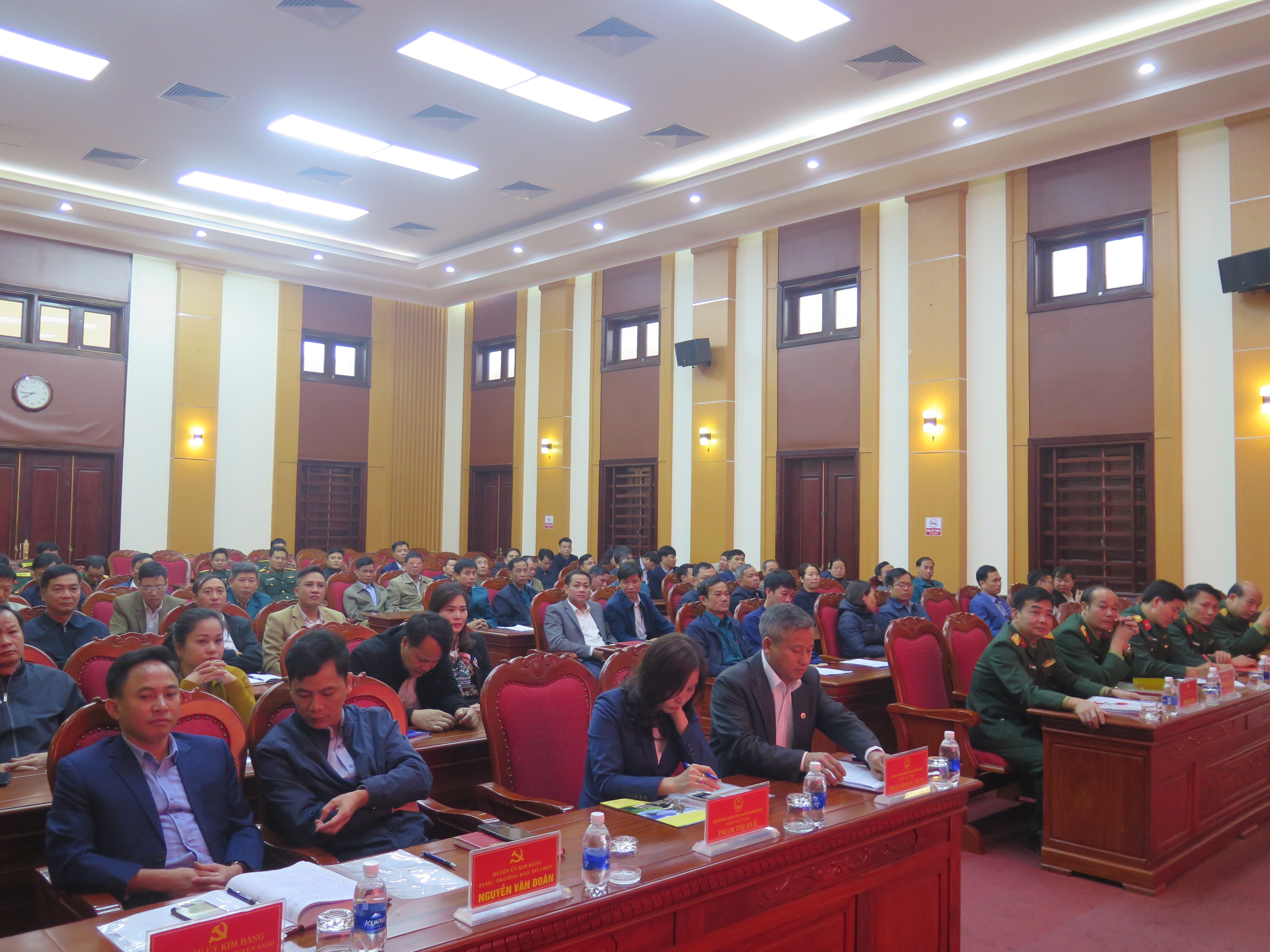 Các đại biểu dự hội nghị tập huấn Luật DQTV và Luật Lực lượng DBĐV ở Kim Bảng.JPG
