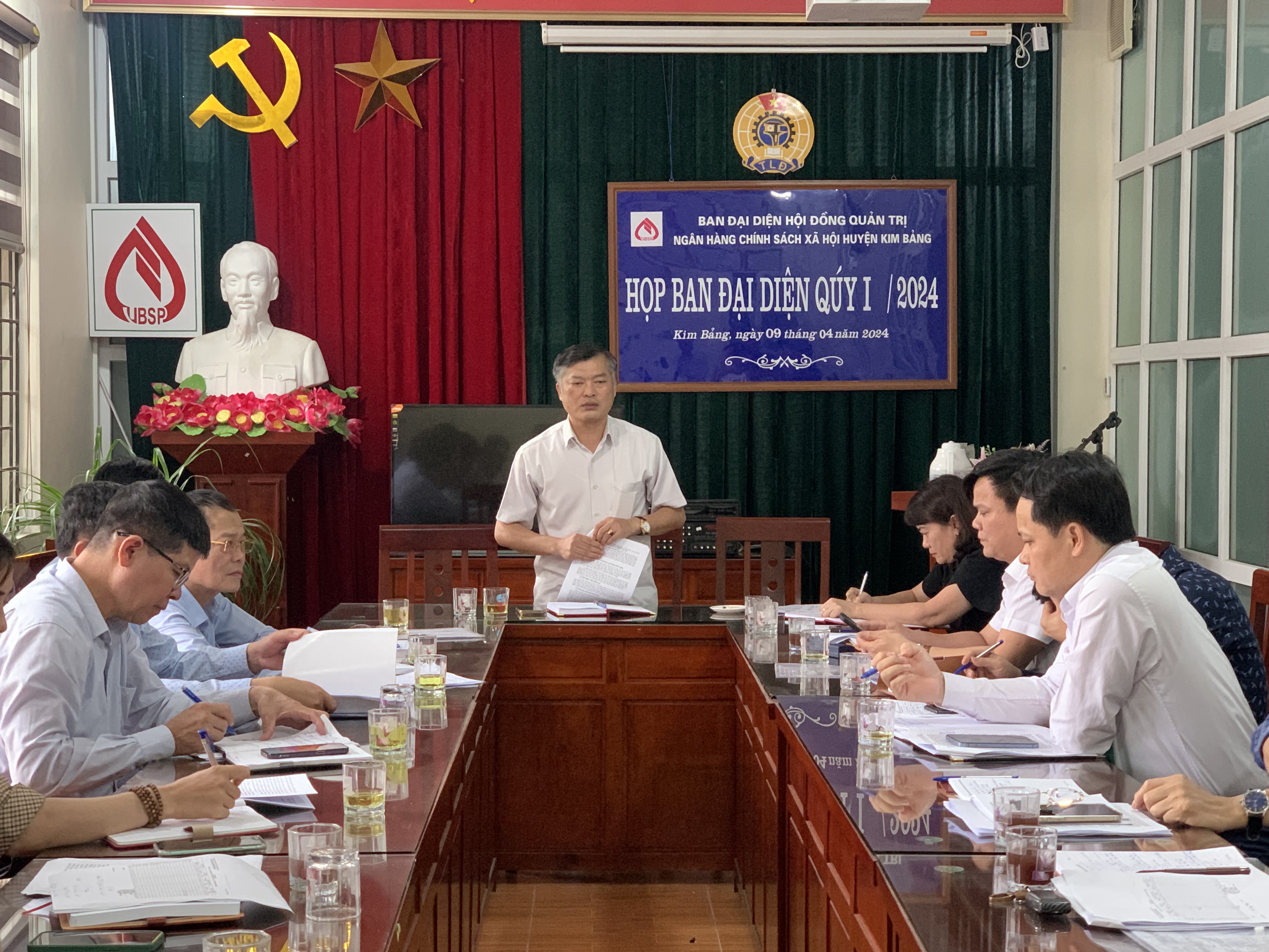 ĐC PCT UBND huyện phát biểu chỉ đạo tại phiên Họp Ban đại diện HĐQT NHCSXH huyện Kim Bảng quý 1 năm 2024.jpg