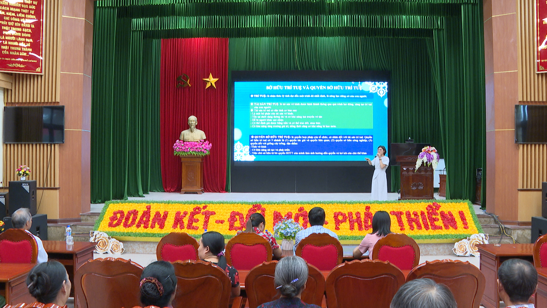 Tập huấn sở hữu trí tuệ.jpg