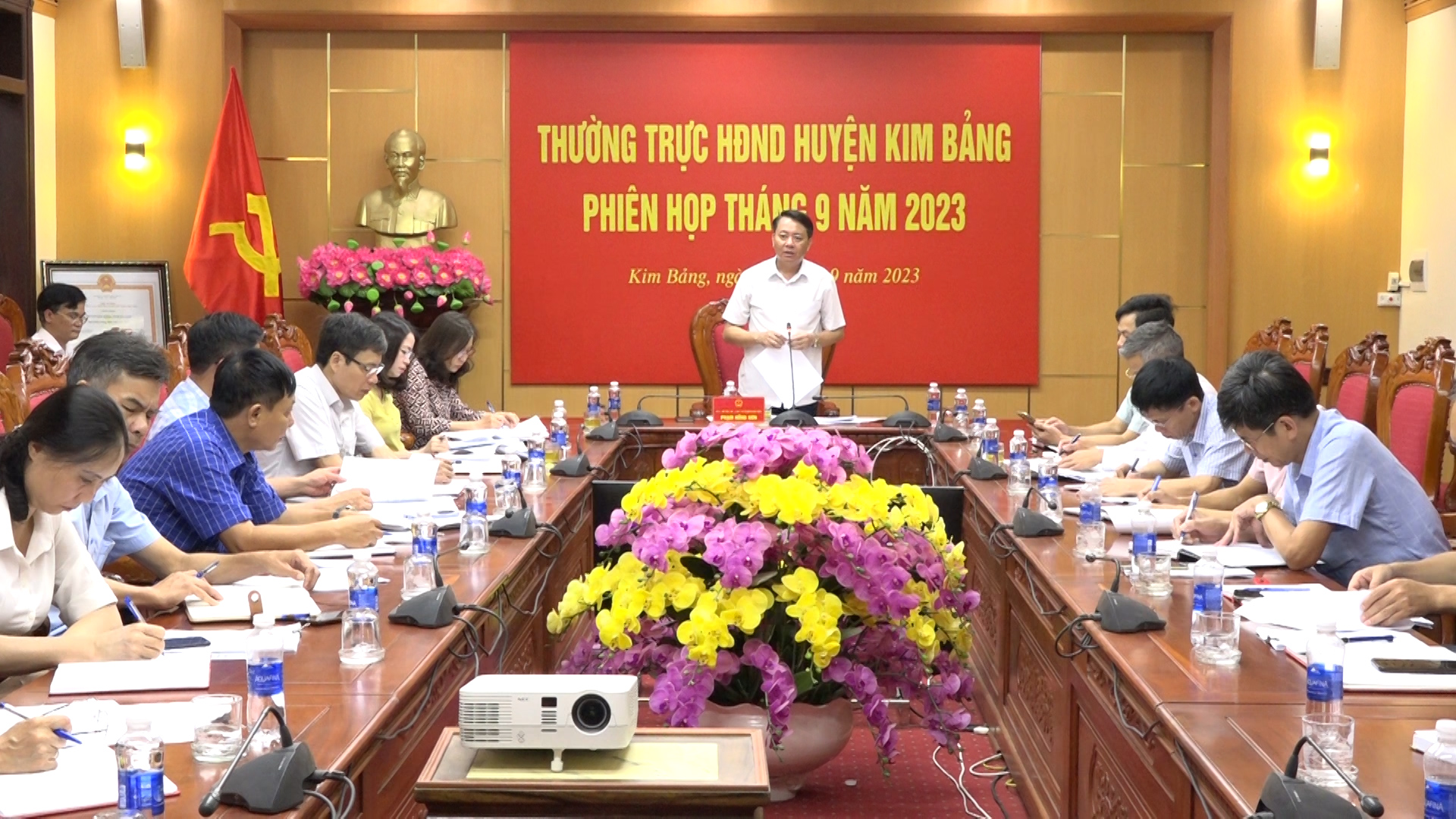 thương trưc HĐND huyên kim bang phiên hop thang 9 năm 2023.jpg