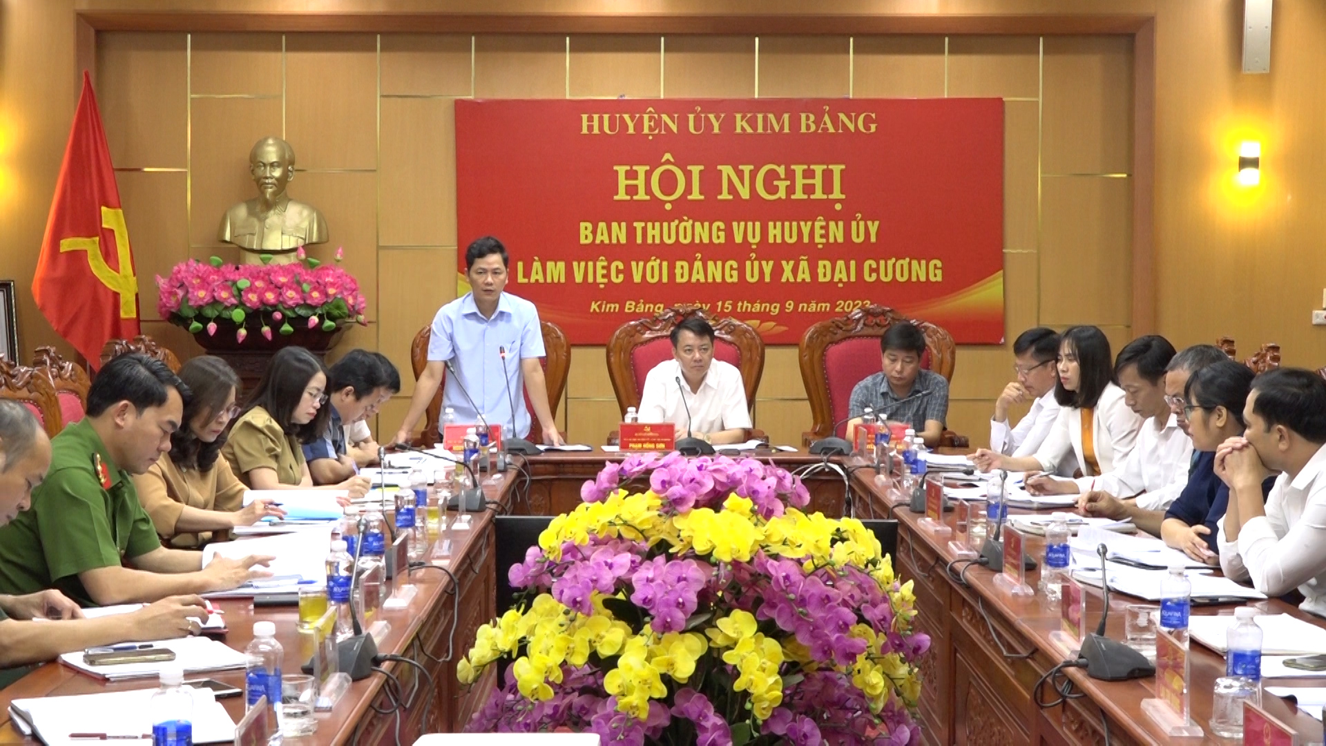 ban thương vu huyên uy lam viêc vơi đang uy xa đai cương.jpg