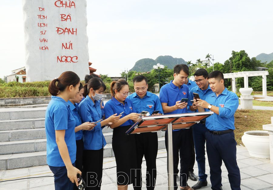 Huyện đoàn Kim Bảng ra mắt mô hình số hóa di tích lịch sử chùa Bà Đanh - núi Ngọc.jpg